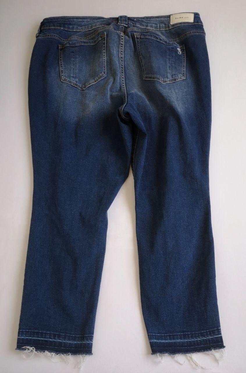 Blusa corta con jeans rasgado cintura alta