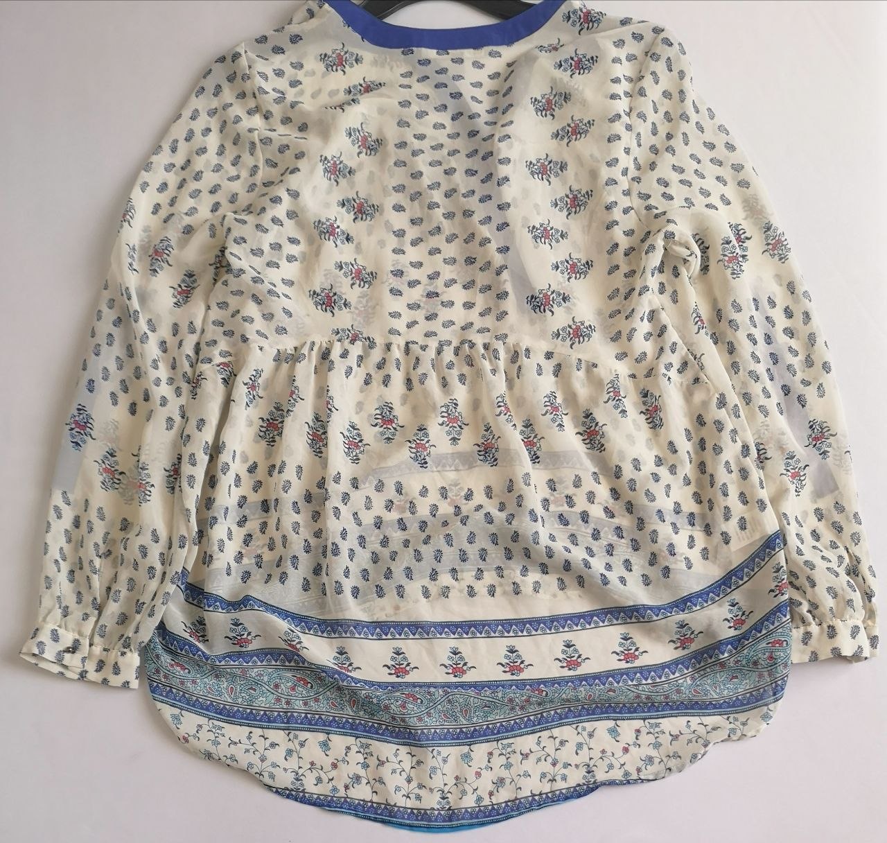 Blusa de chifón