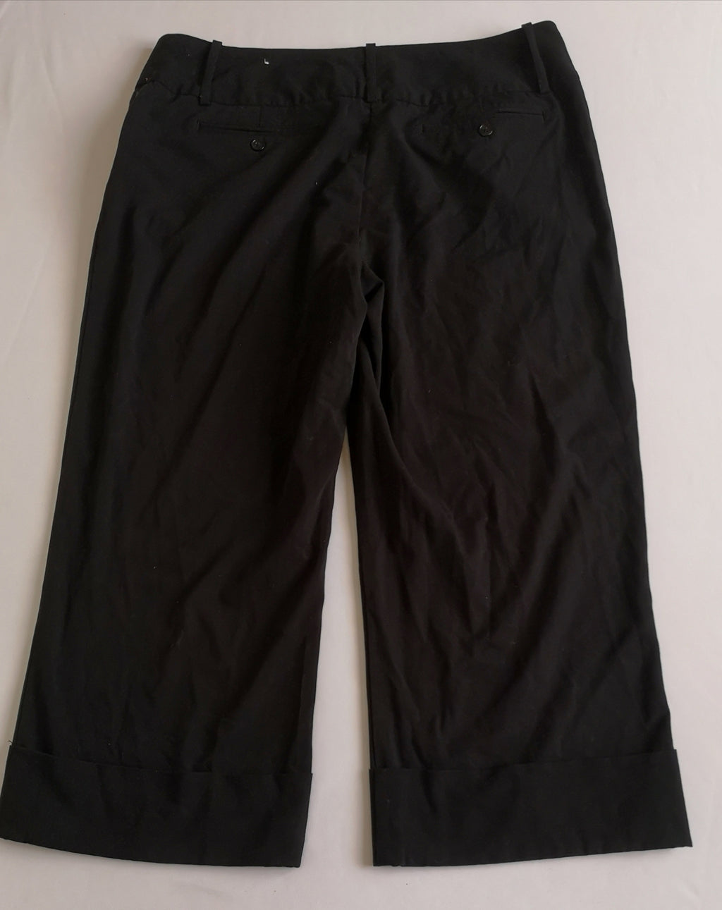 Pantalón tipo Culotte y blusa traslapada cerrada