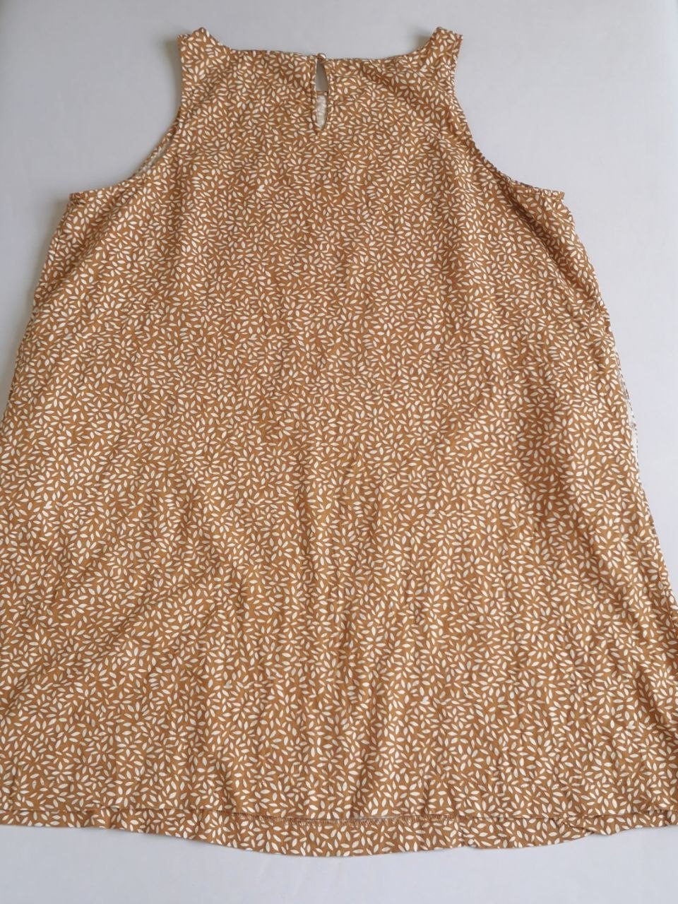 Vestido con bolsas a los lados