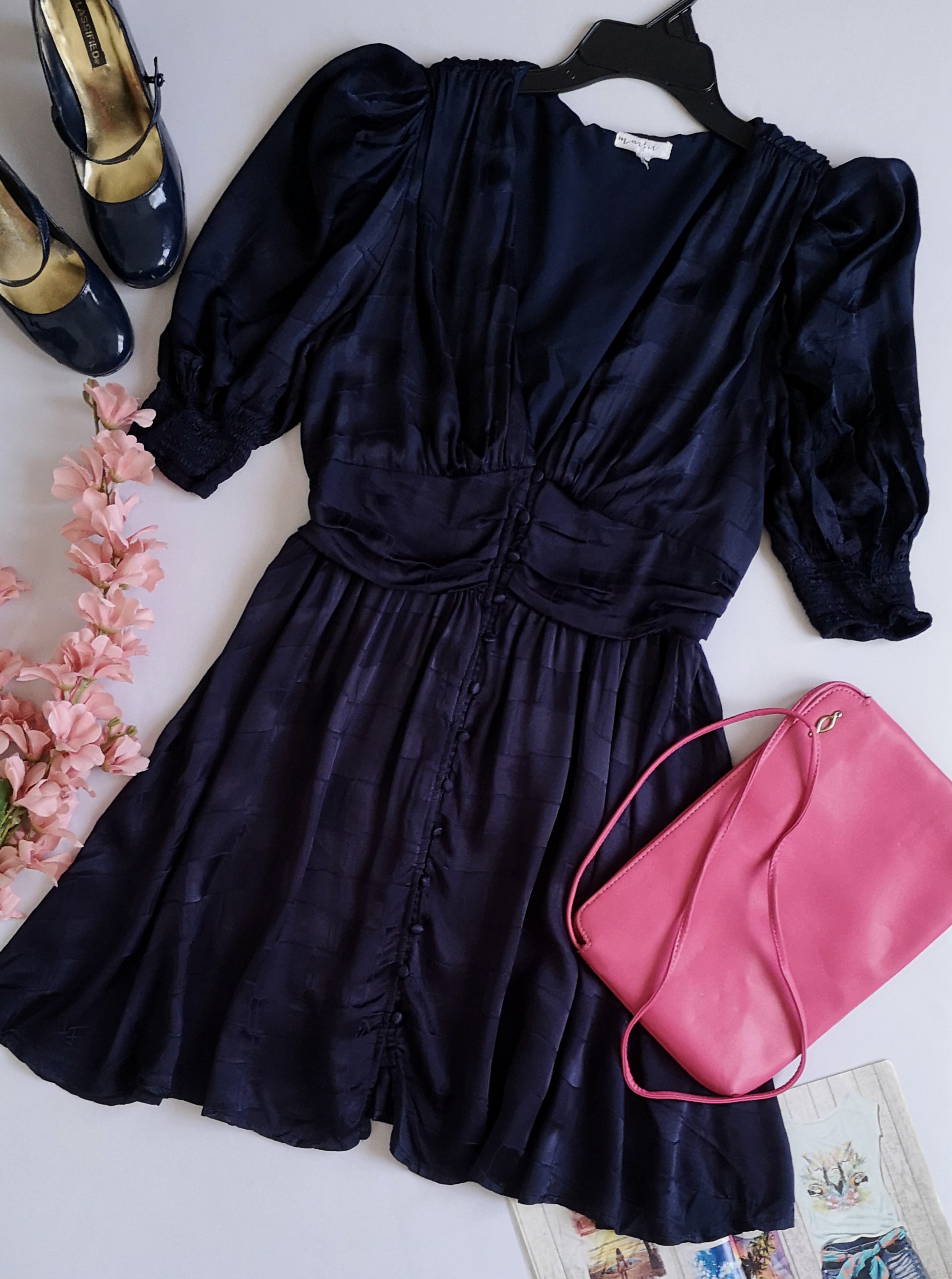Vestido tipo seda mangas princesa incluye cartera ⚓