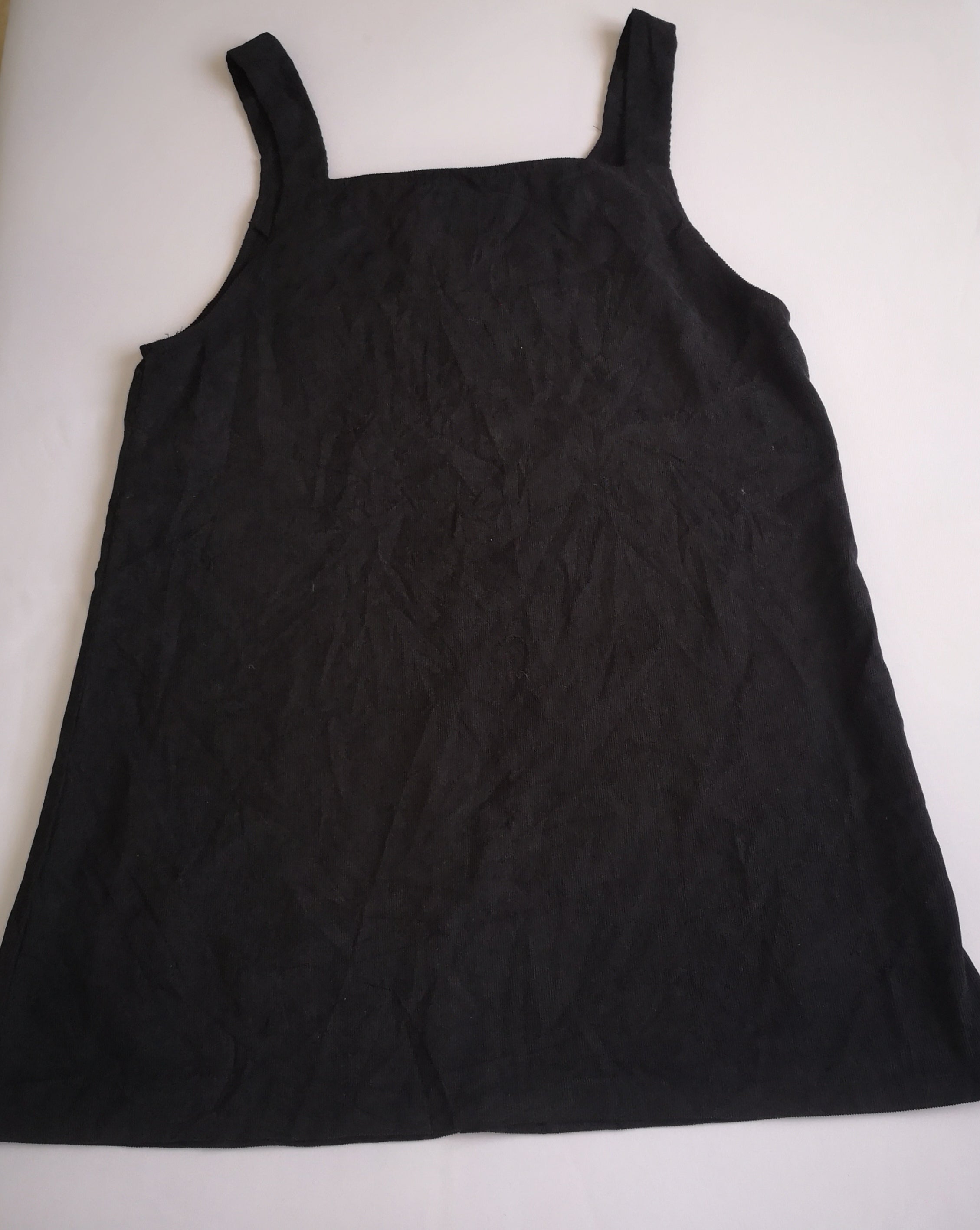 Vestido corte A con blusa de tul