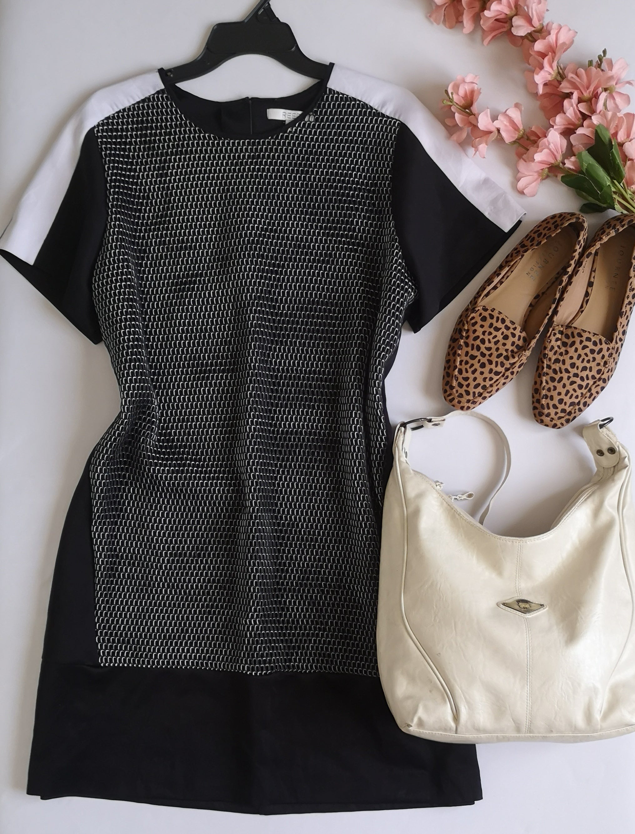 Vestido calada de adelante incluye cartera ⚓