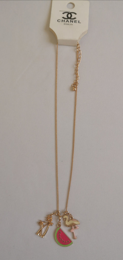 Collar con dijes removibles