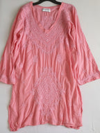 Vestido bordado incluye cincho