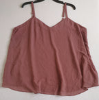 Pantalón tipo hippie y blusa de tirantes
