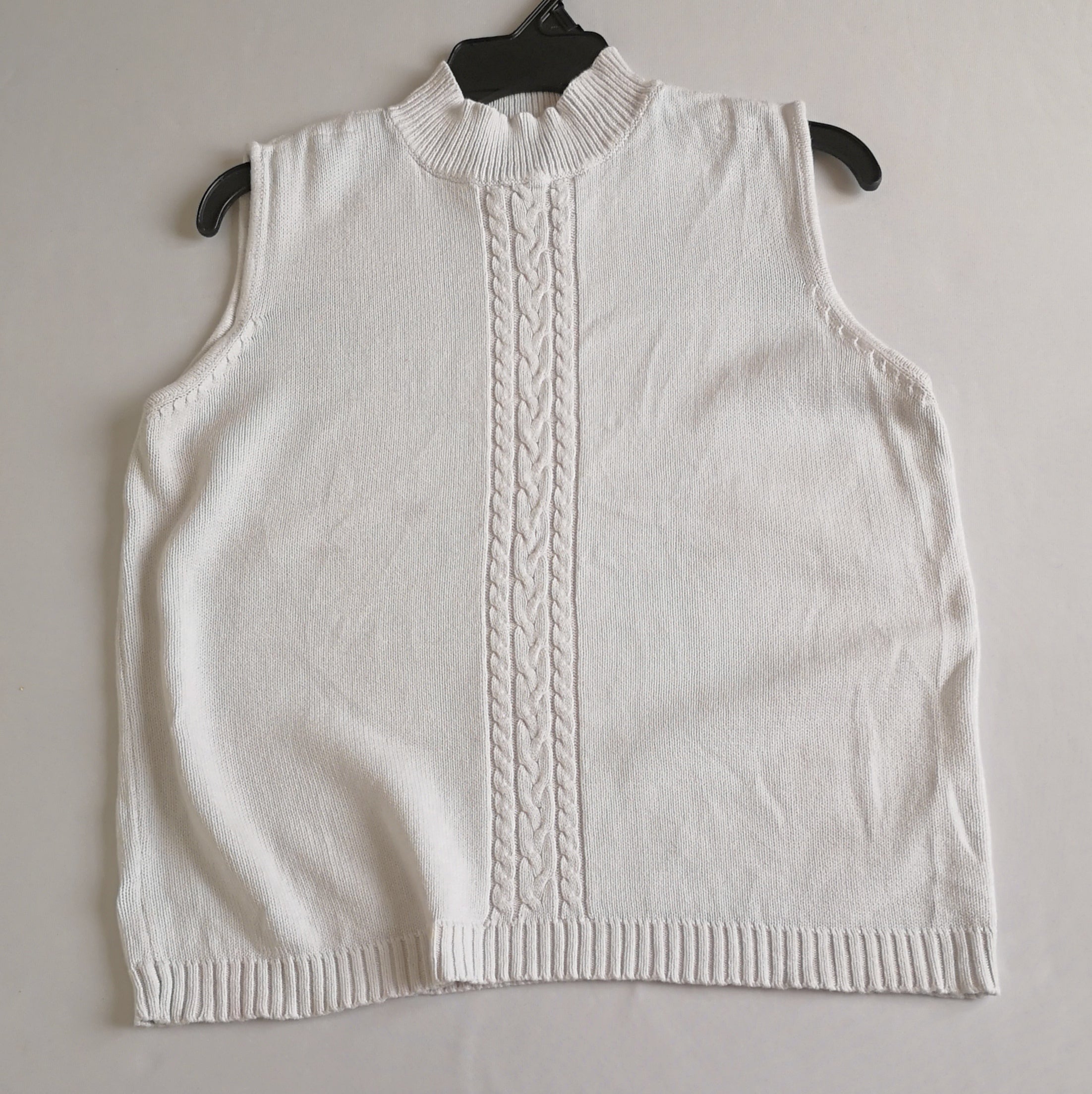 Pantalón tipo pans y blusa tejida