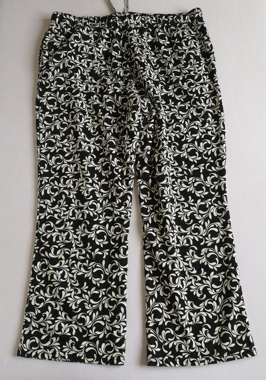 Sueter cuello alto con Pantalón tipo pants