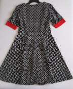 Vestido campana de abajo incluye collar