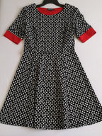 Vestido campana de abajo incluye collar