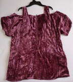 Vestido corto hombros descubiertos incluye cartera