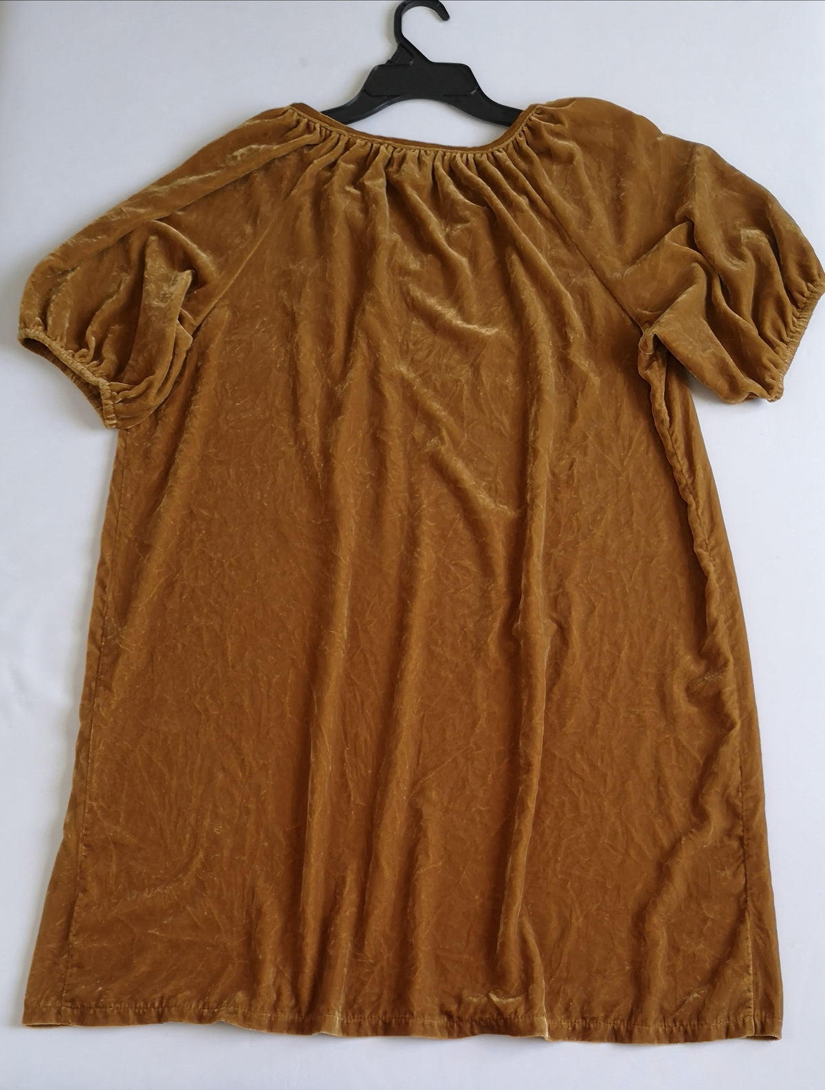 Vestido de terciopelo incluye cincho
