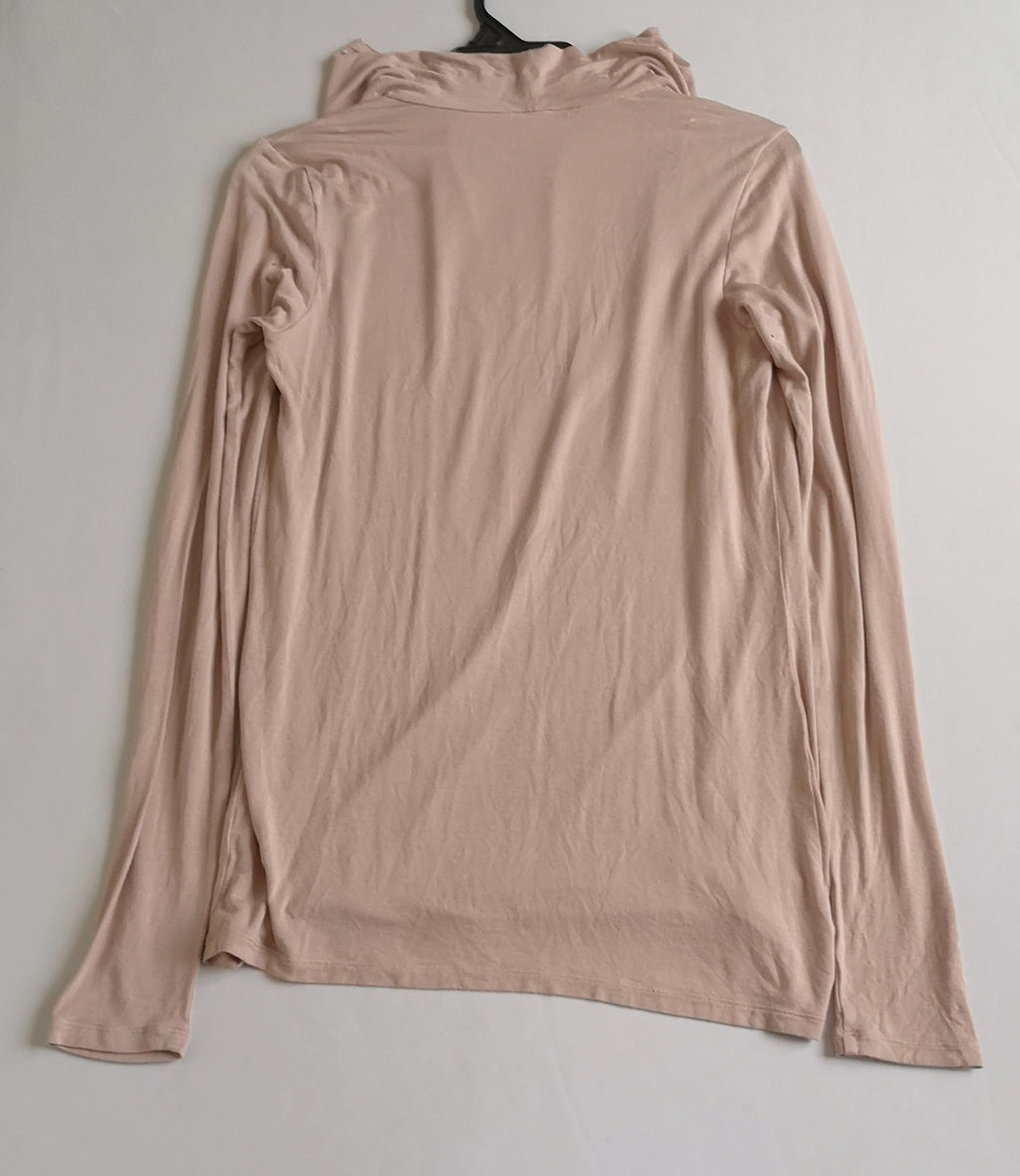 Blusa cuello drapeado pantalón tipo palazzo