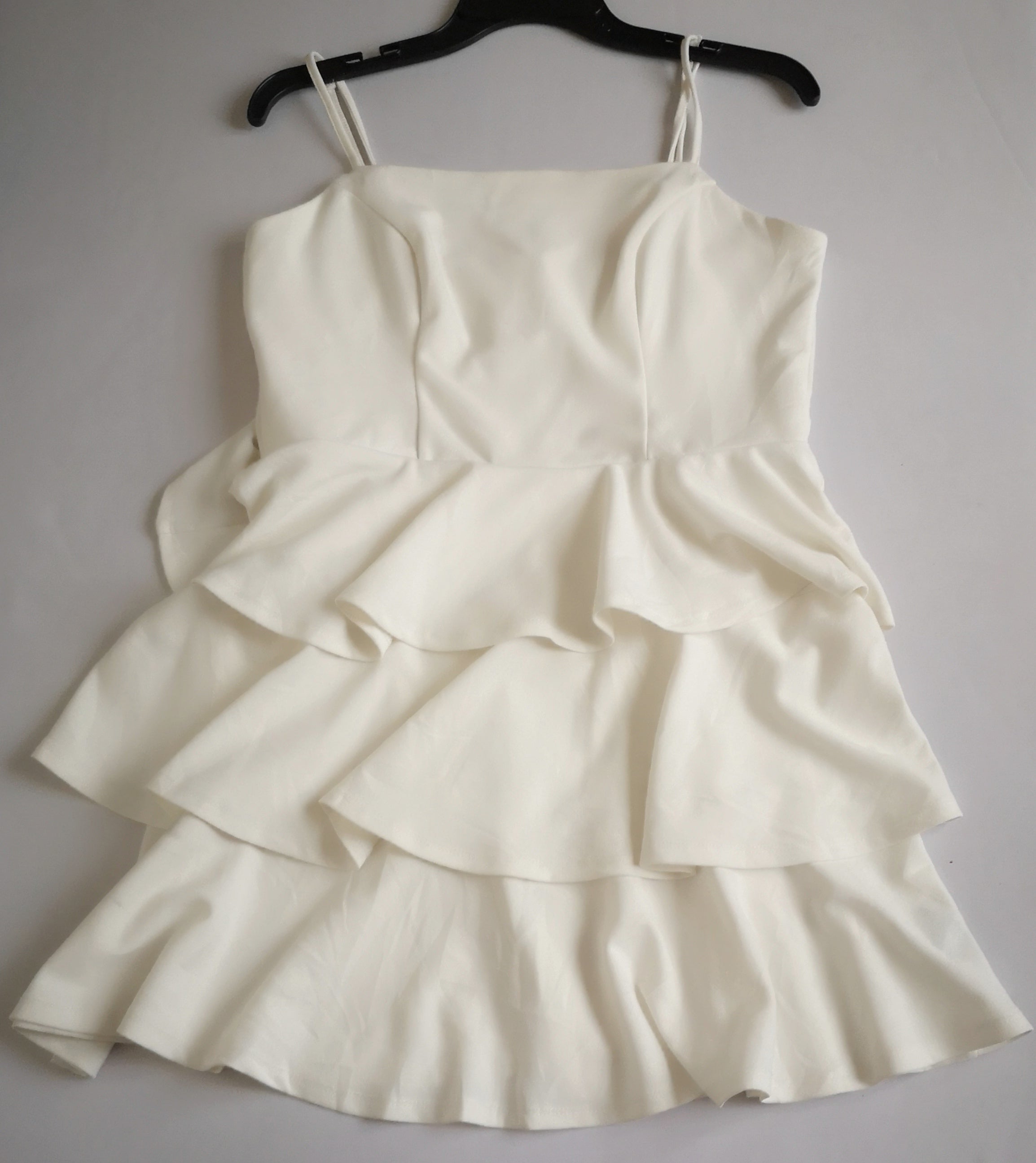 Vestido abierto de atrás incluye collar ❤️
