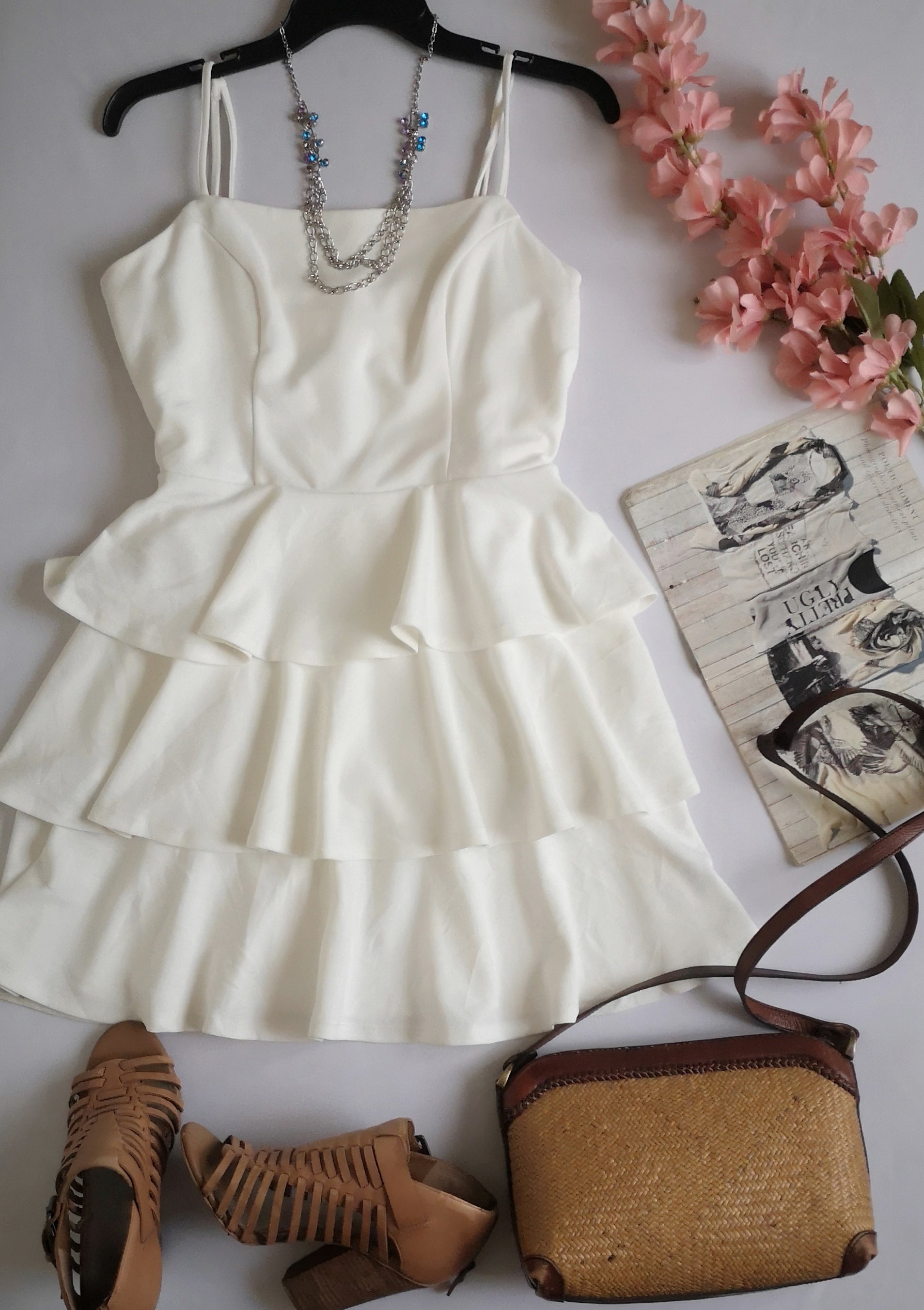 Vestido abierto de atrás incluye collar ❤️