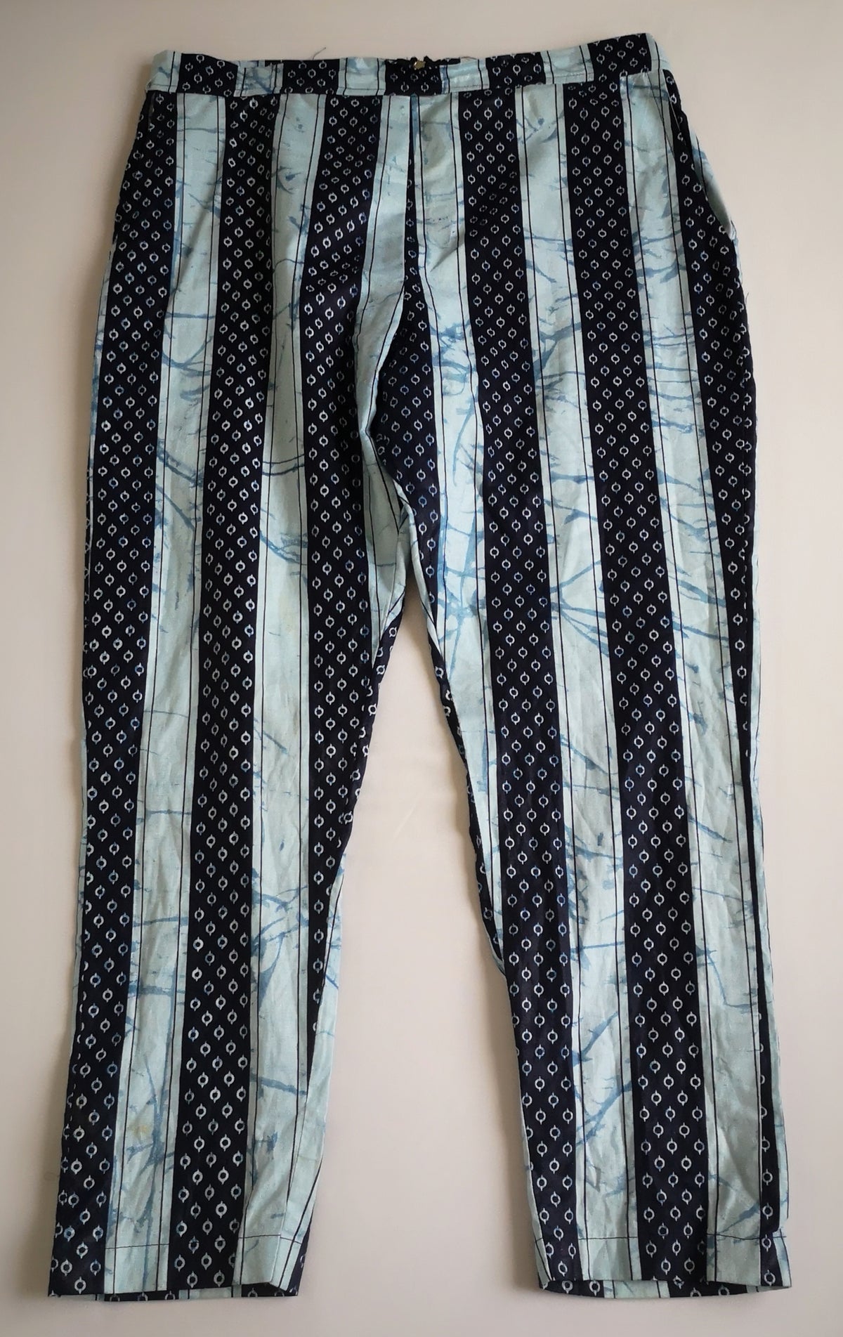 Pantalón con zipper atrás y blusa tela suave