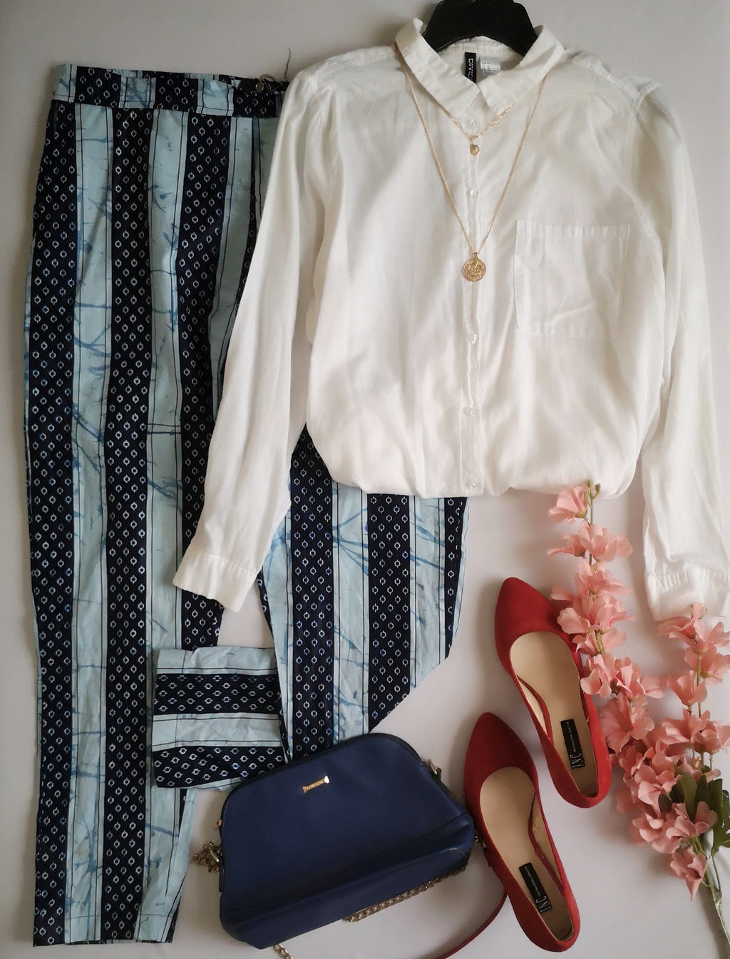 Pantalón con zipper atrás y blusa tela suave