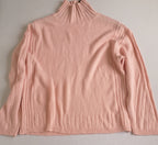 Pantalón corto stresh con suéter cuello alto
