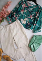 Pantalón con bolsas secretas y blusa manga larga