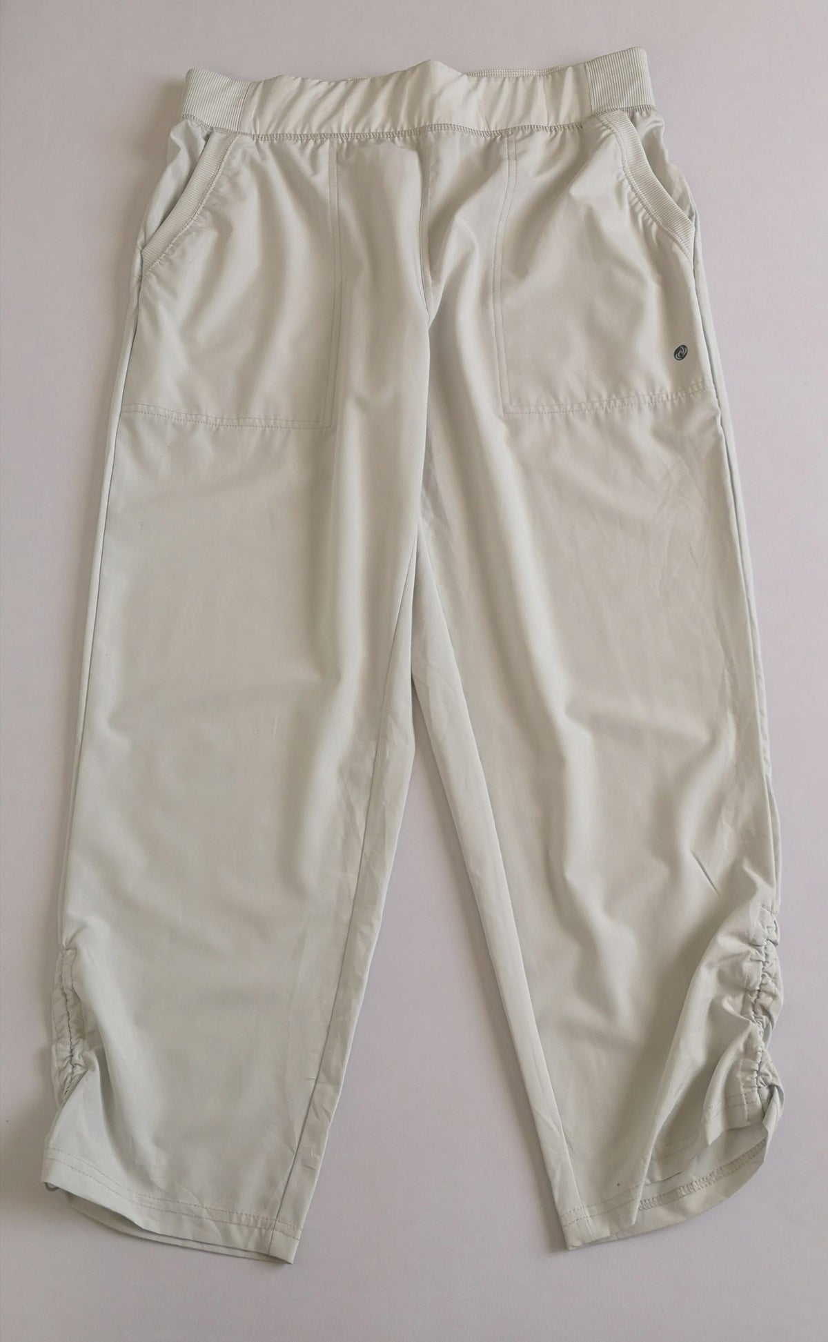 Sueter estilo ancho con panst tipo impermeable