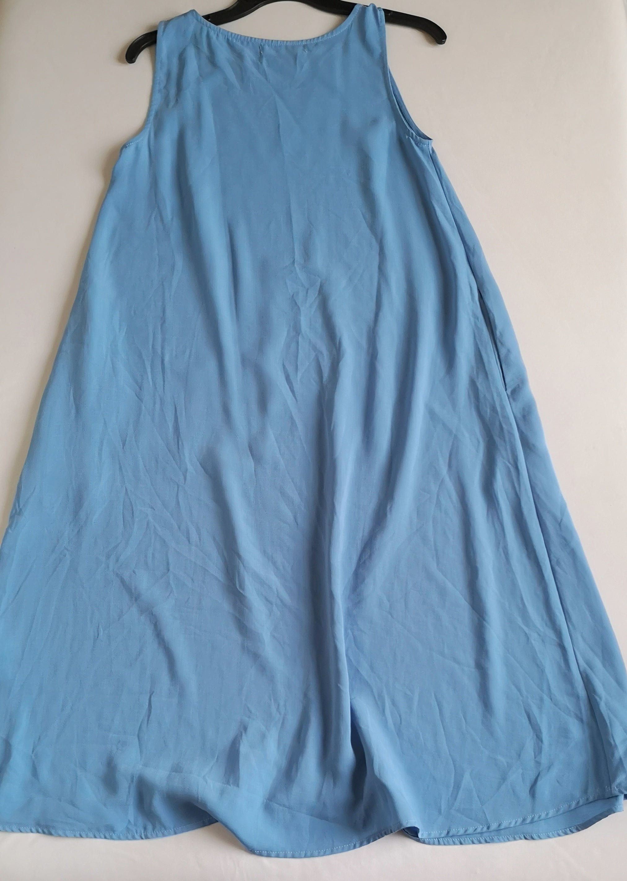 Vestido midi con bolsas a los lados ❤️
