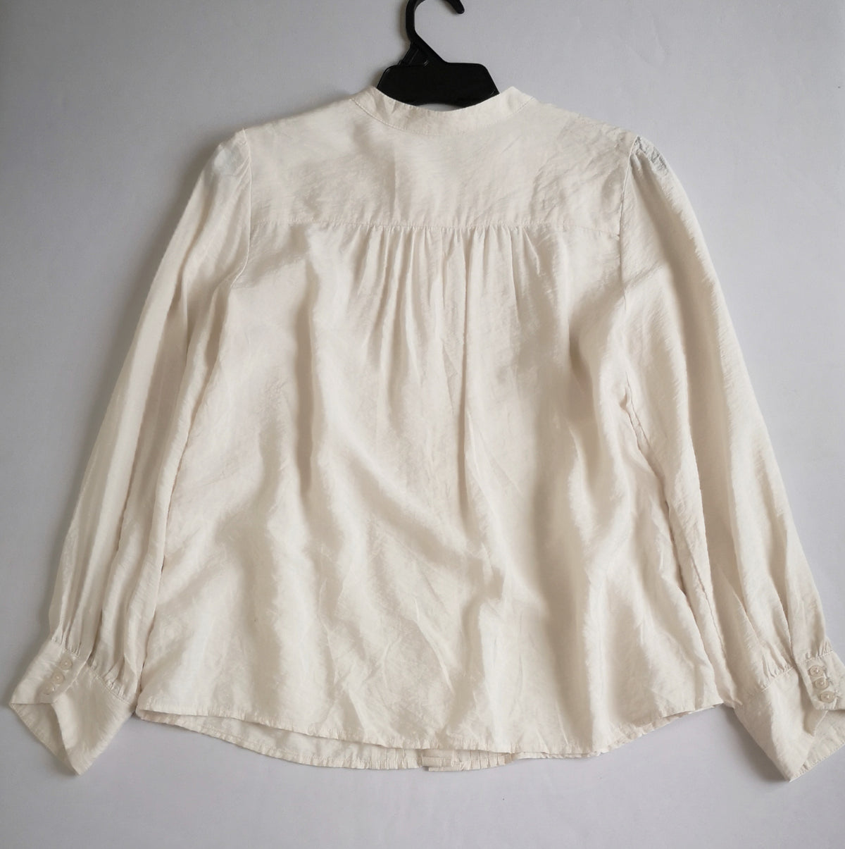 Blusa mangas princesa incluye collar