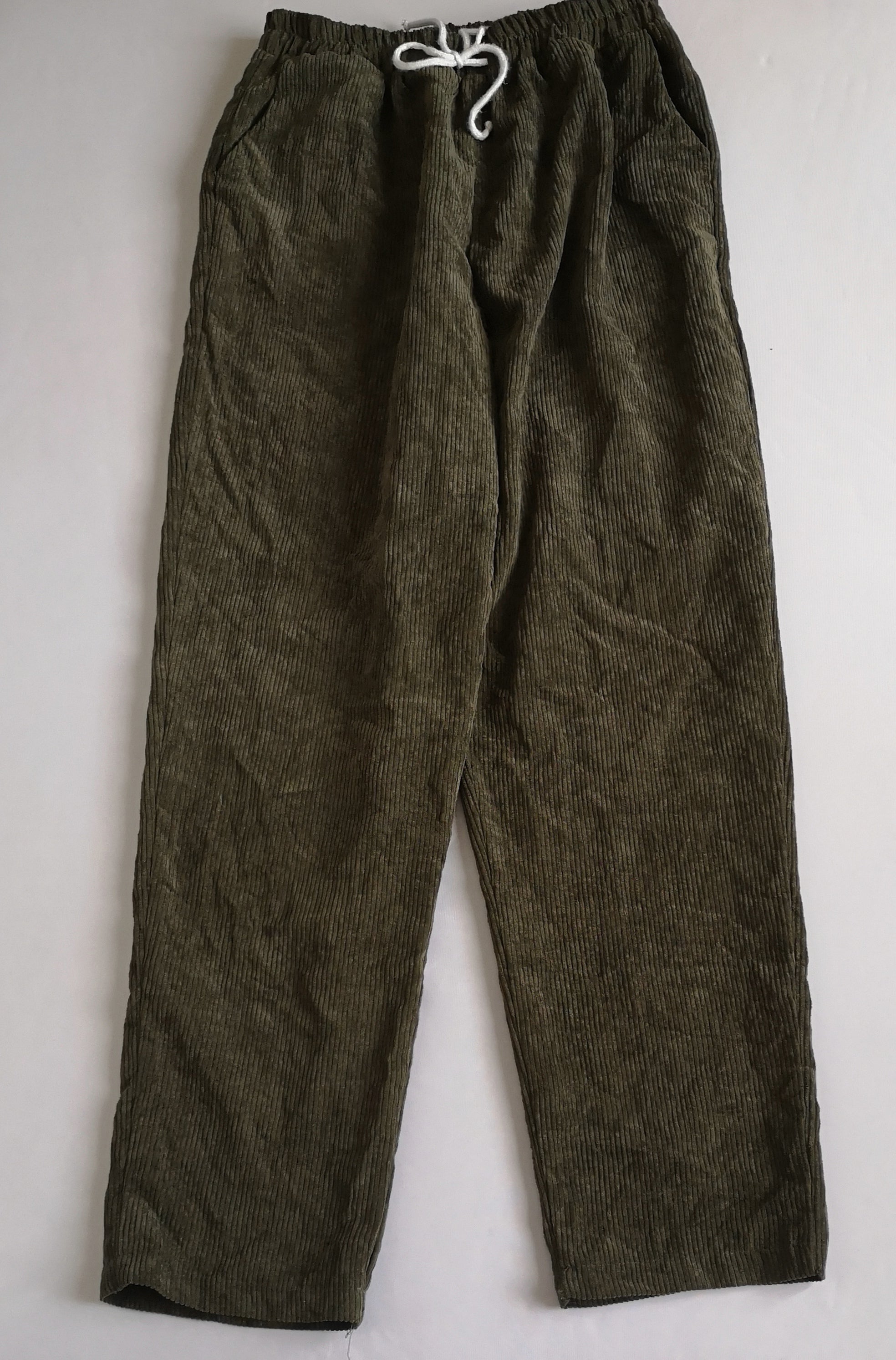 Pantalón bombacho de arriba con blusa corta ⚓