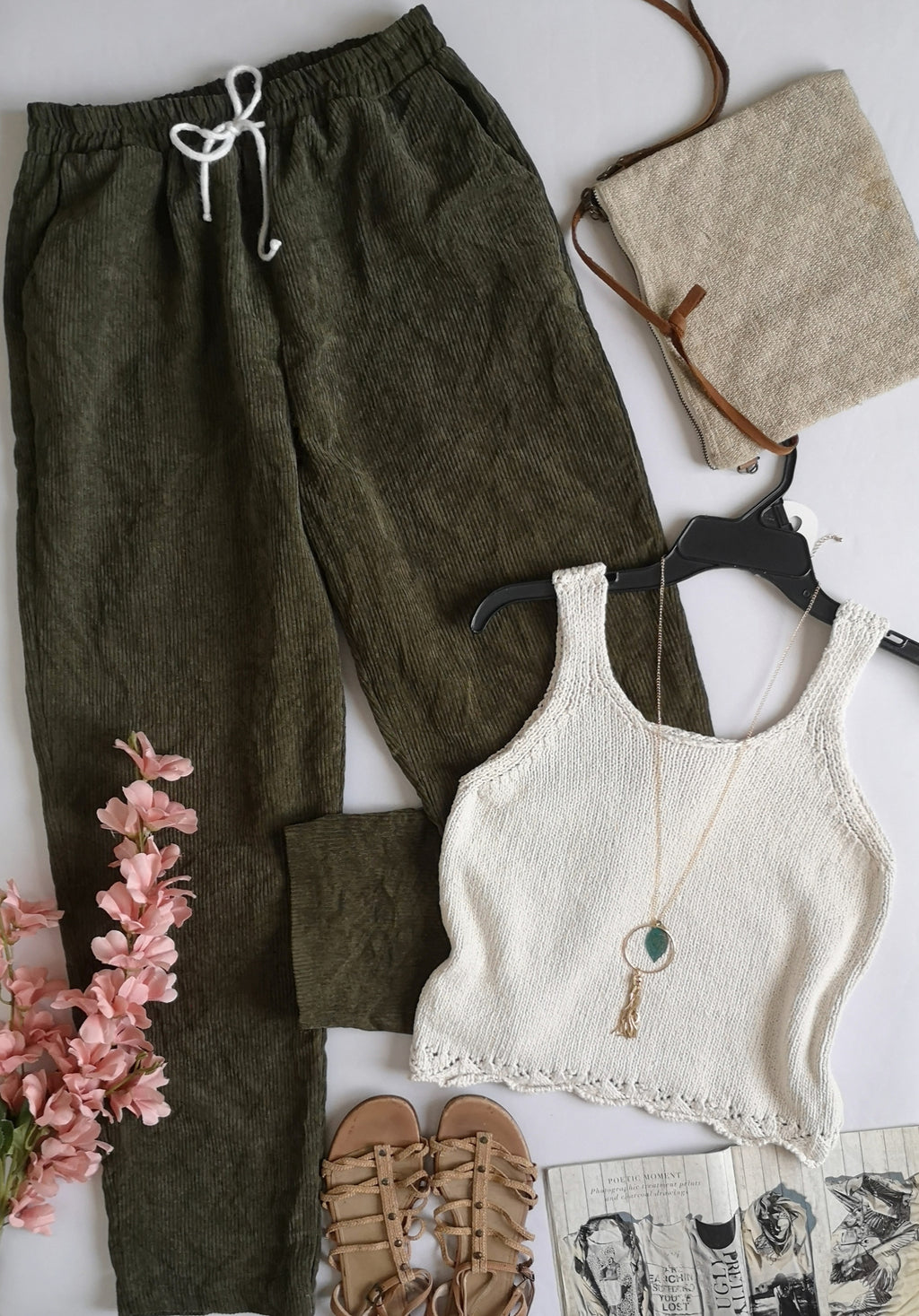 Pantalón bombacho de arriba con blusa corta ⚓