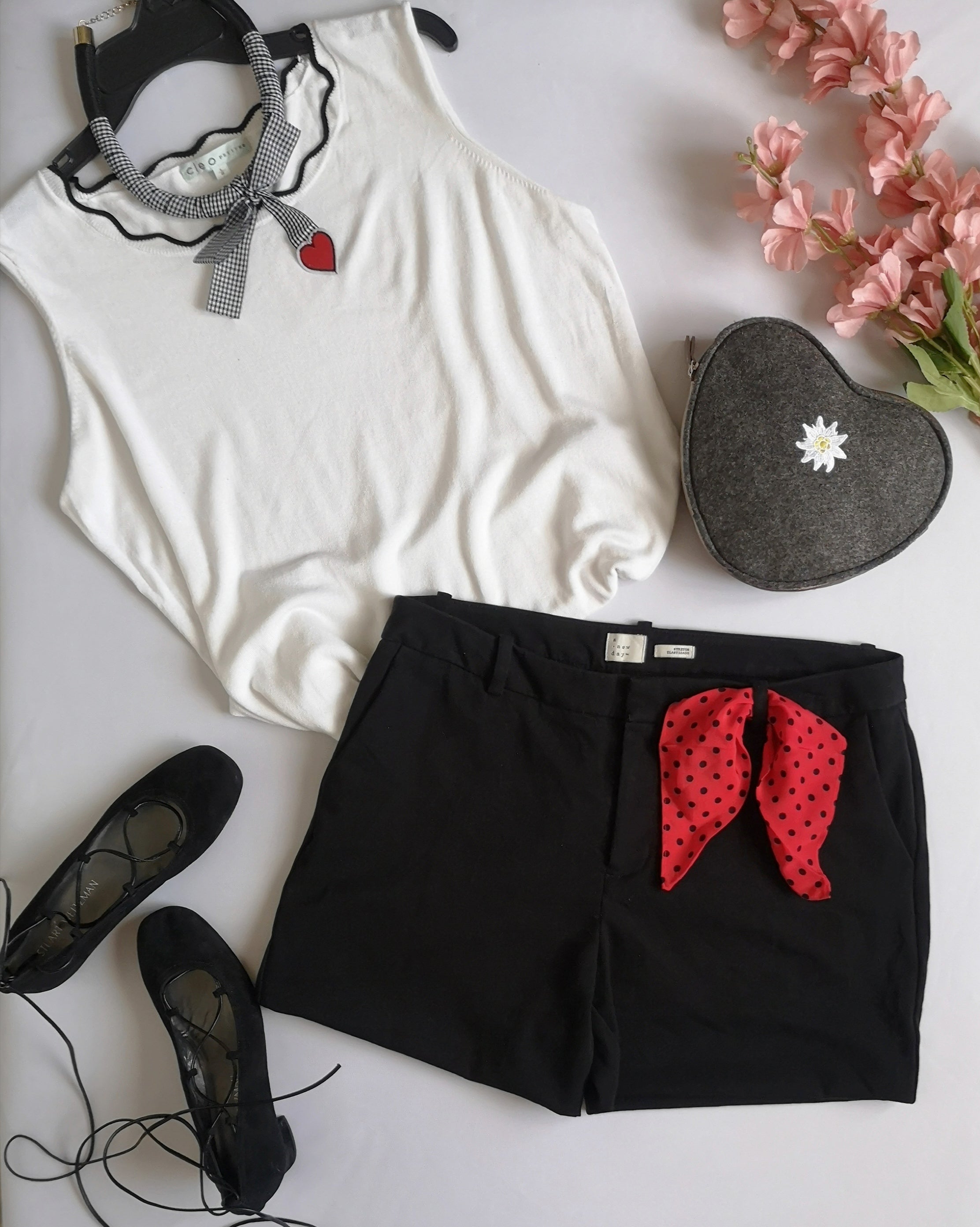Short con bolsas a los lados y blusa tela suave ⚓