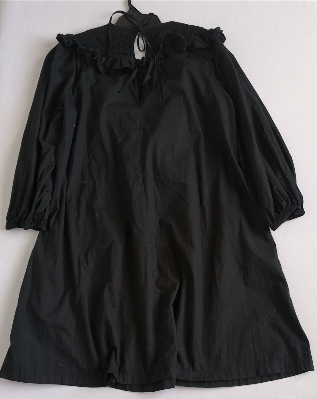 Vestido con olanes incluye cincho