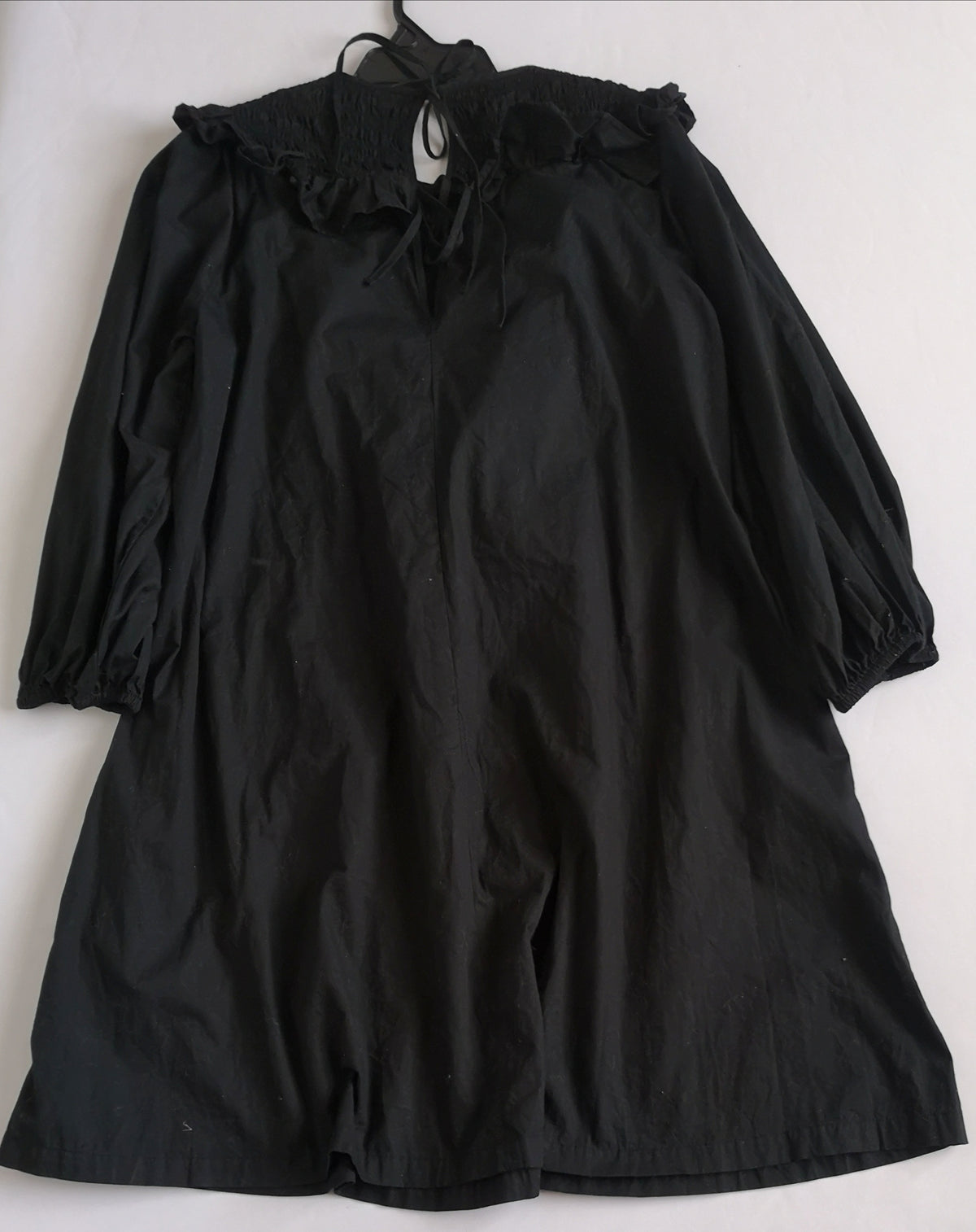 Vestido con olanes incluye cincho