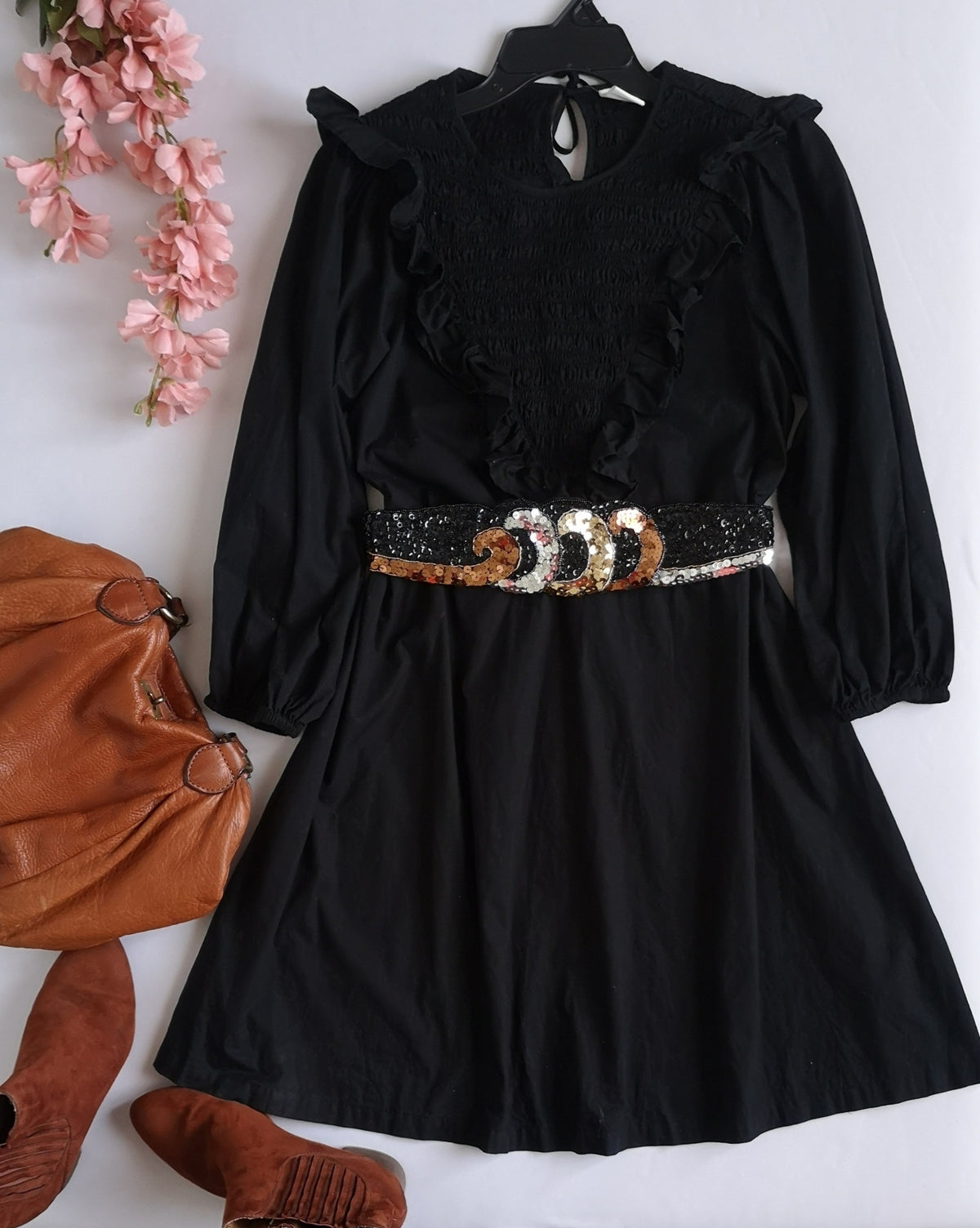 Vestido con olanes incluye cincho