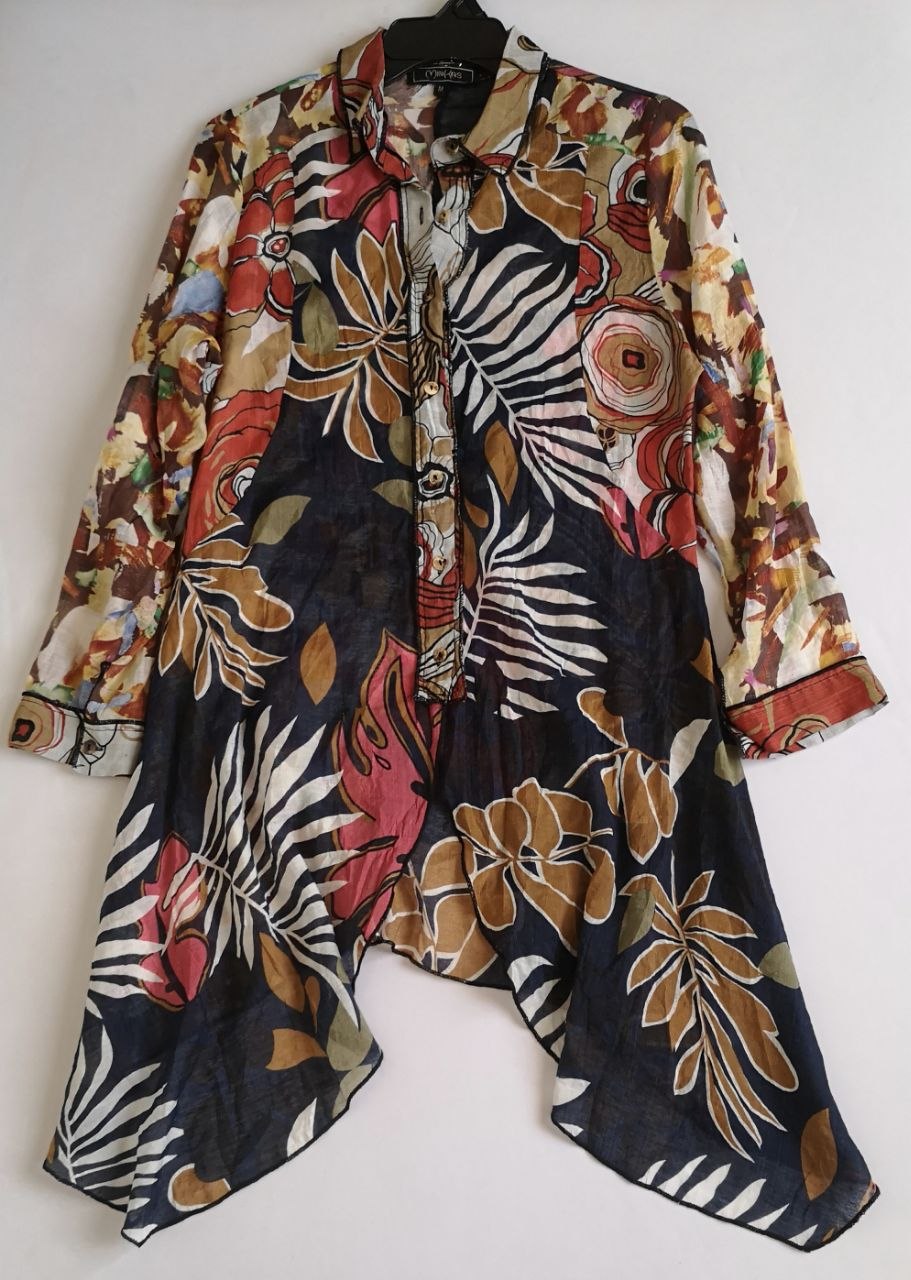 Blusa asimétrica incluye cincho
