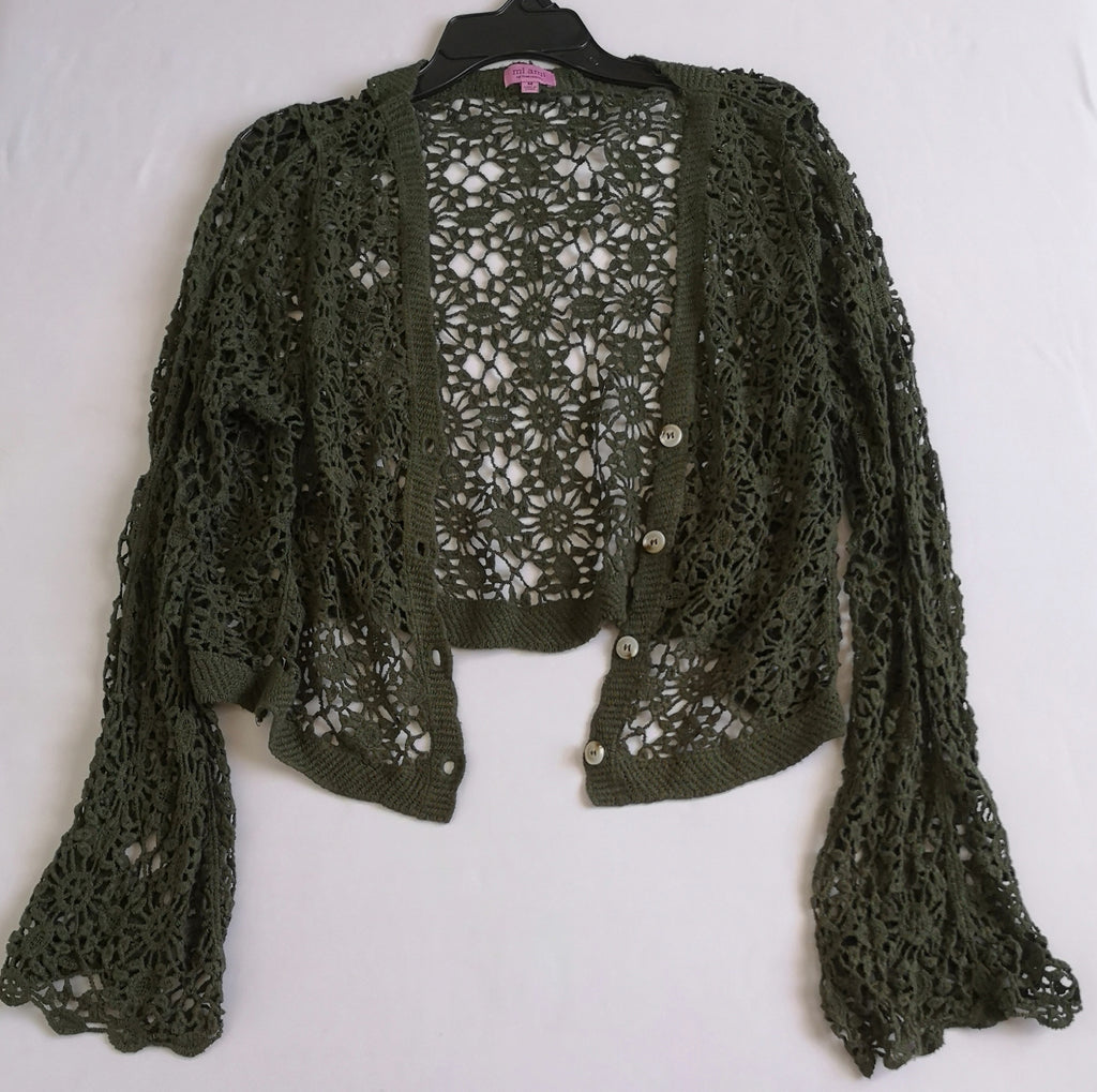 Cardigan tipo crochet con blusa cuello cuadrado