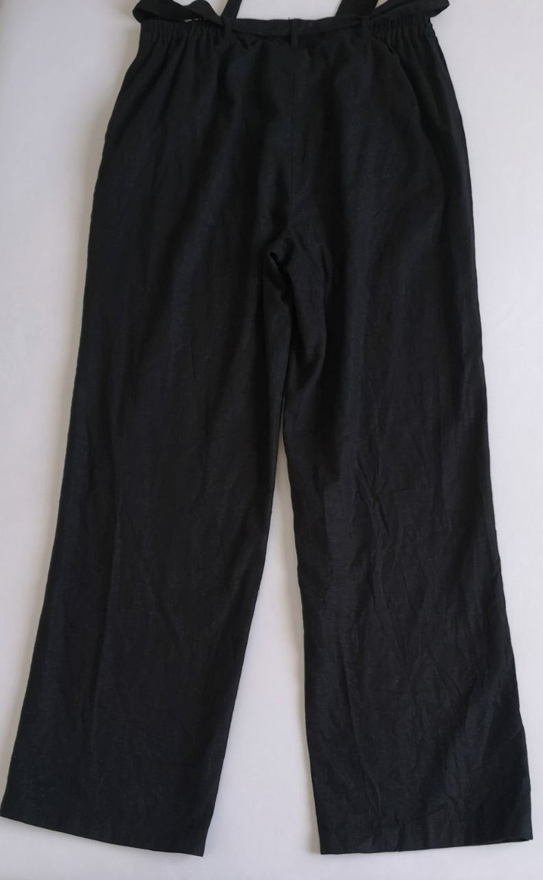 Blusa tipo seda y pantalón con cinto