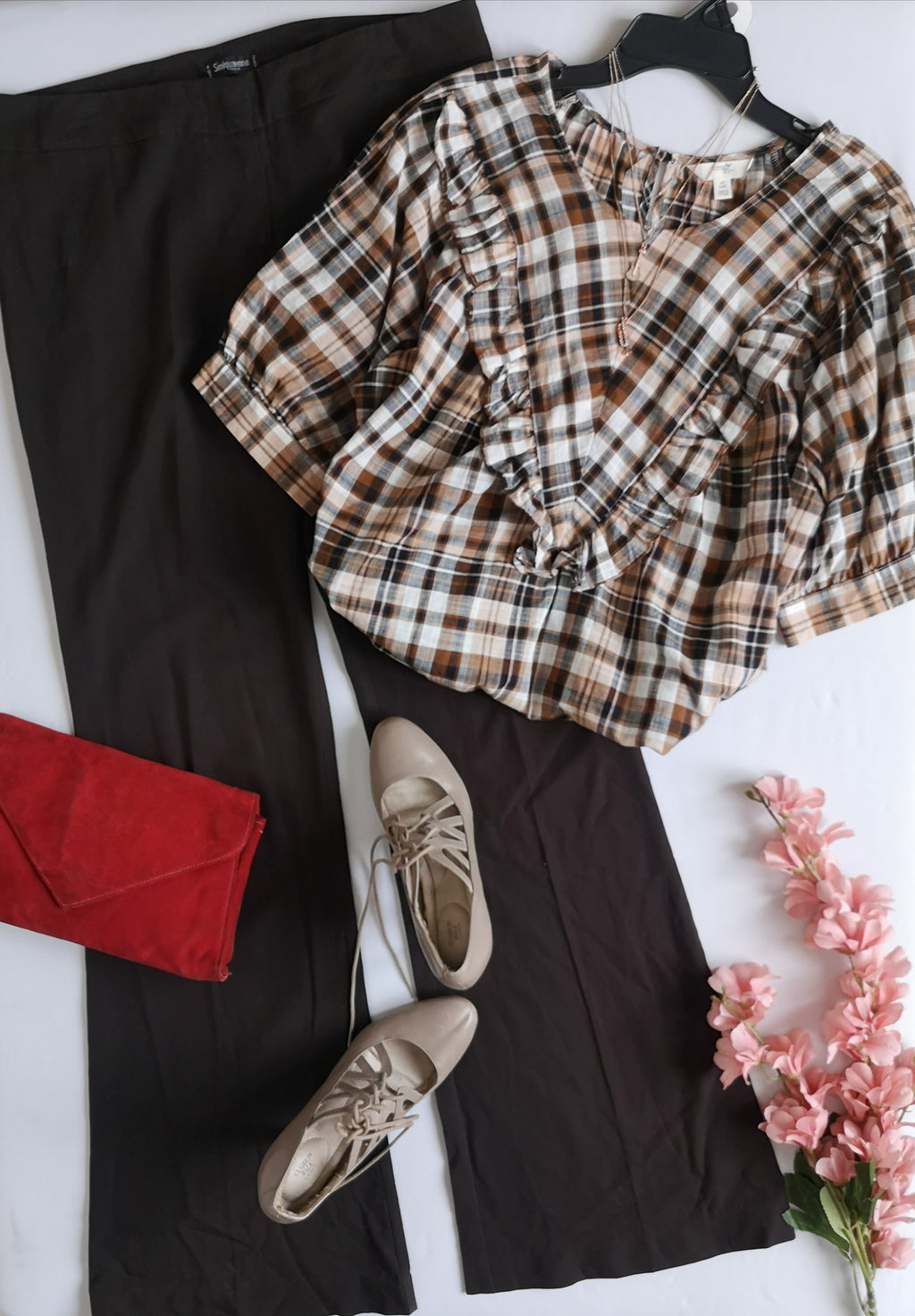 Blusa con olanes y pantalón Campana