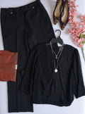 Pantalón de vestir con blusa de chifon