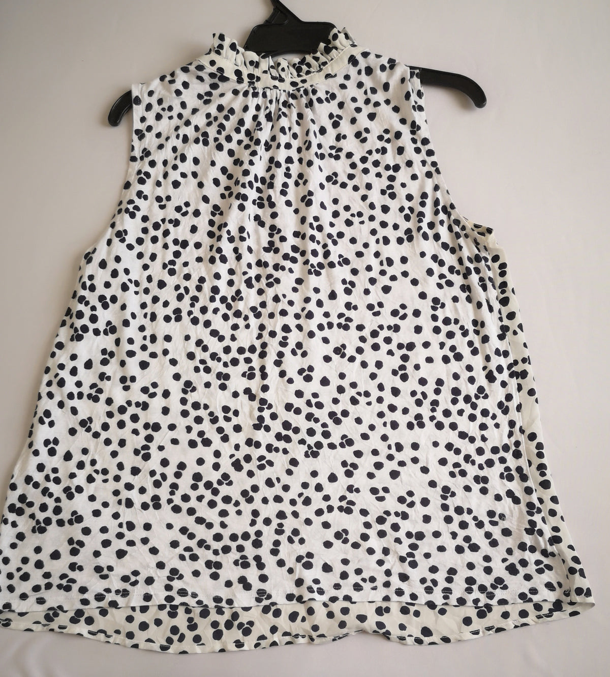 Falda midi tejida con blusa cuello cerrado ⚓