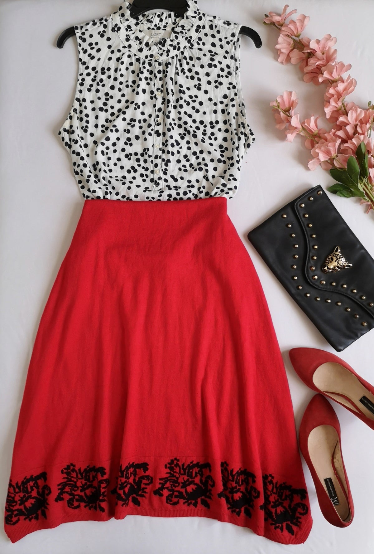 Falda midi tejida con blusa cuello cerrado ⚓