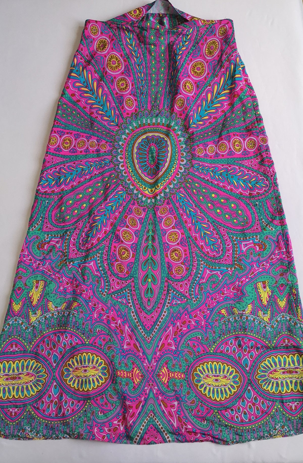 Blusa con nudo y Falda larga