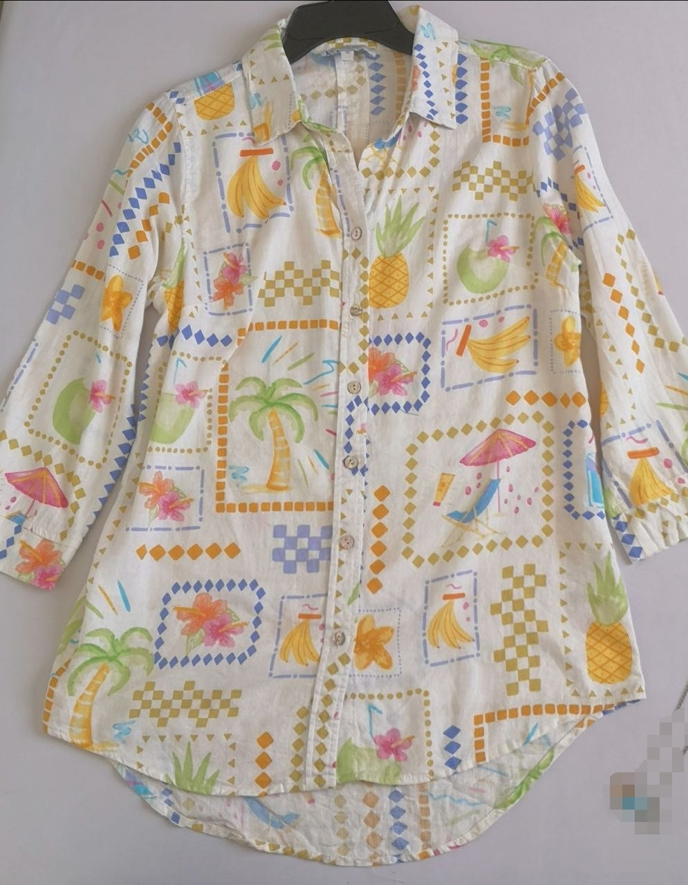 Falda de lona con blusa de lino