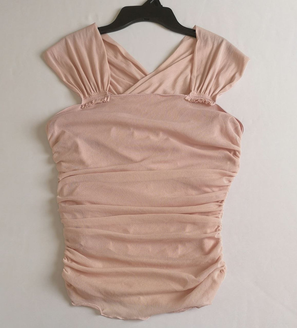Blusa tallada con falda abajo de la rodilla