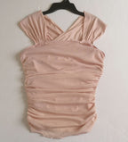 Blusa tallada con falda abajo de la rodilla