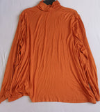 Blusa tela suave y pantalón de gabardina