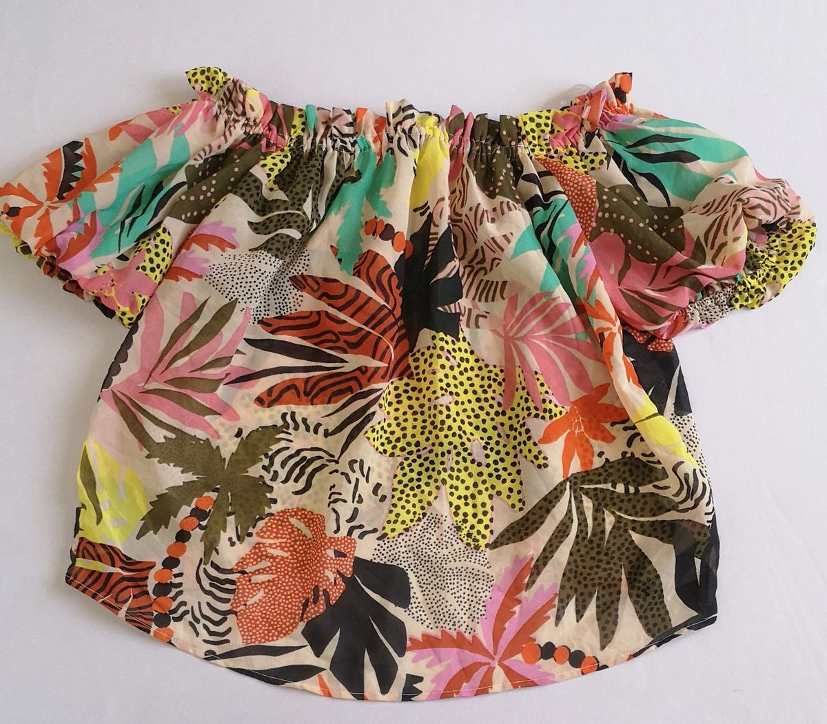 Pantalón con blusa abierta de atrás ⚓