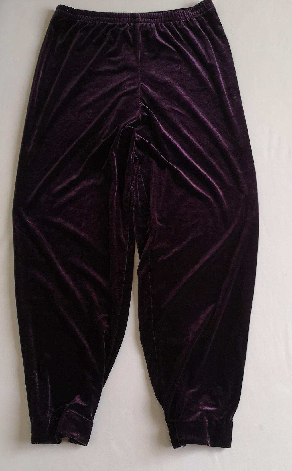 Pantalón bombacho de terciopelo con blusa