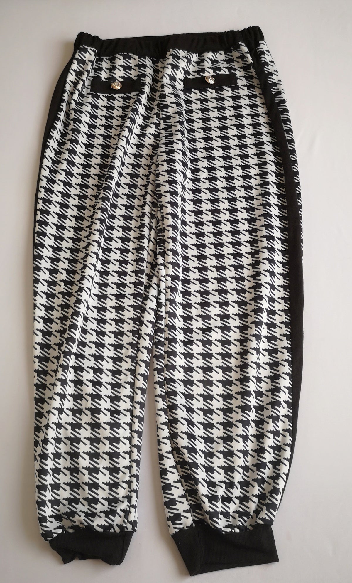 Blusa tejida con pantalón tipo pants ⚓