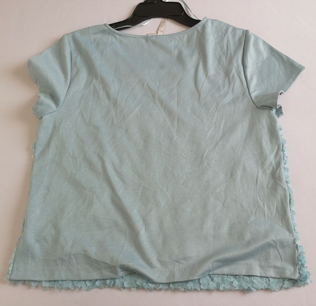 Short con zipper atrás y blusa con detalles en la tela ⚓