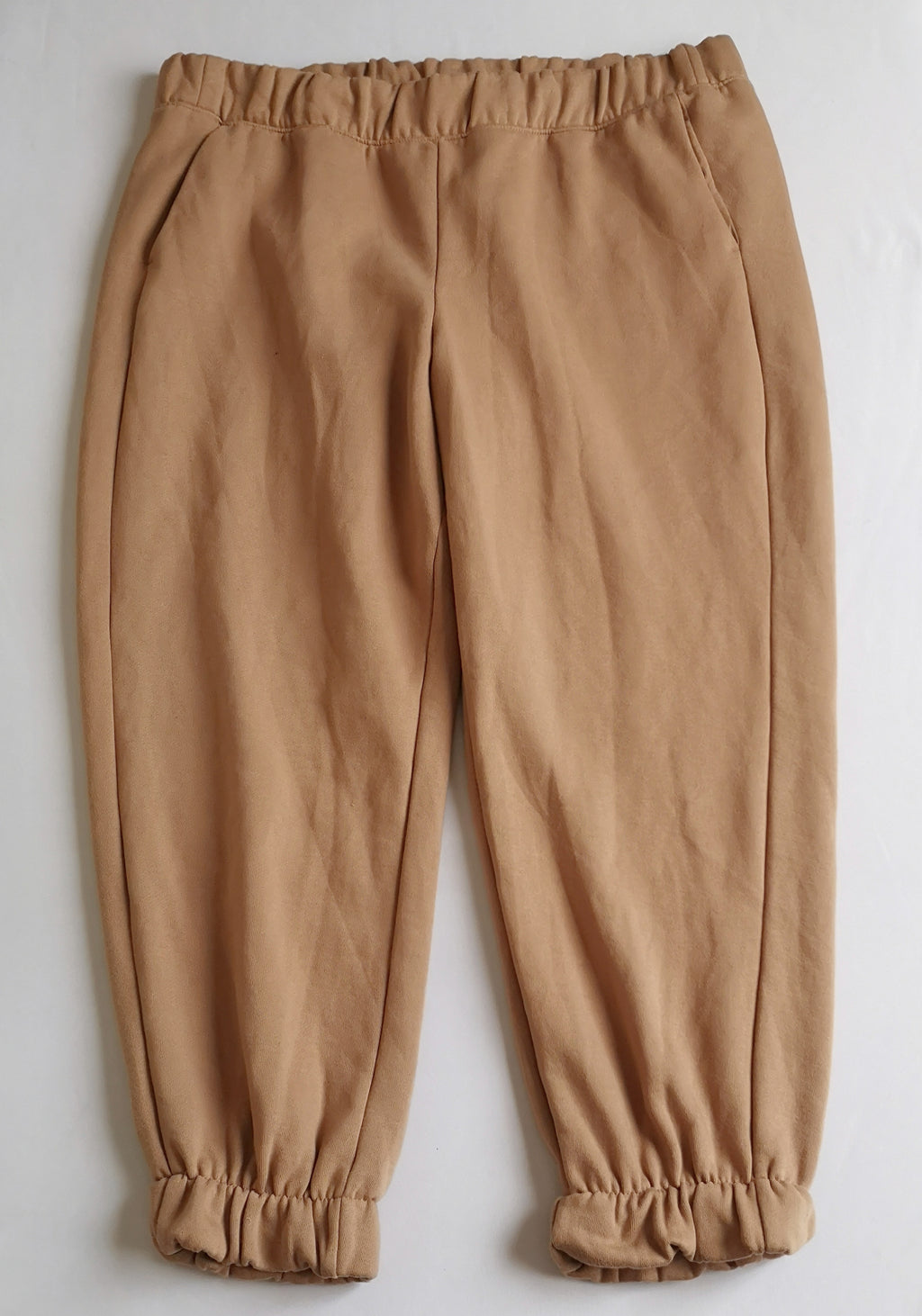 Sueter con botones en lo hombros con pants