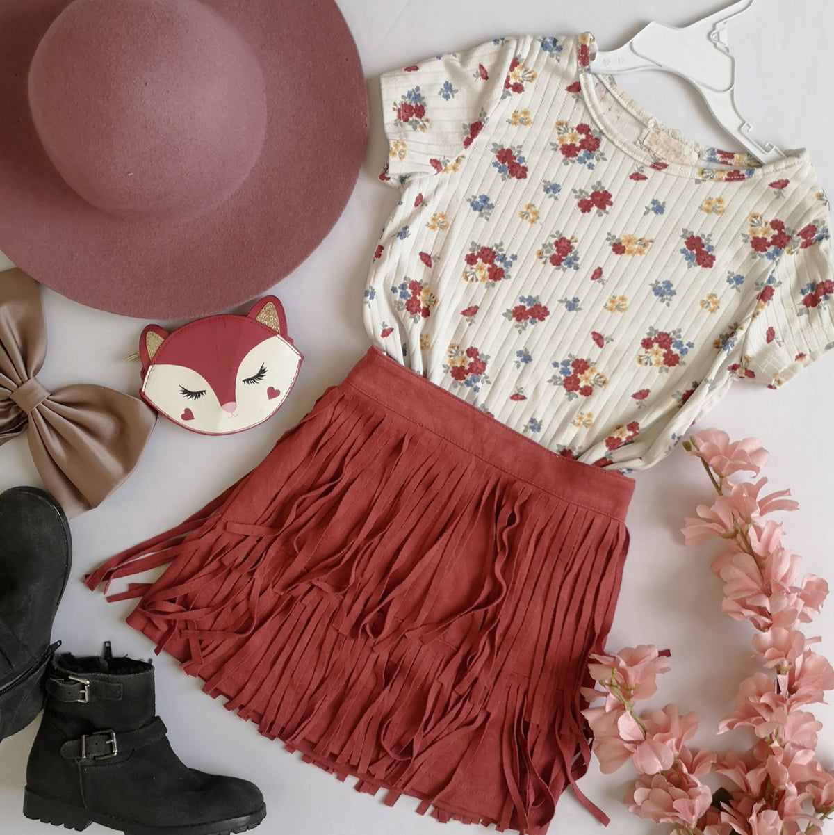 Falda con flecos y blusa ❤️